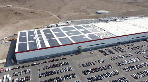 特斯拉将在其汽车工厂安装太阳能电池板以摆脱电力依赖